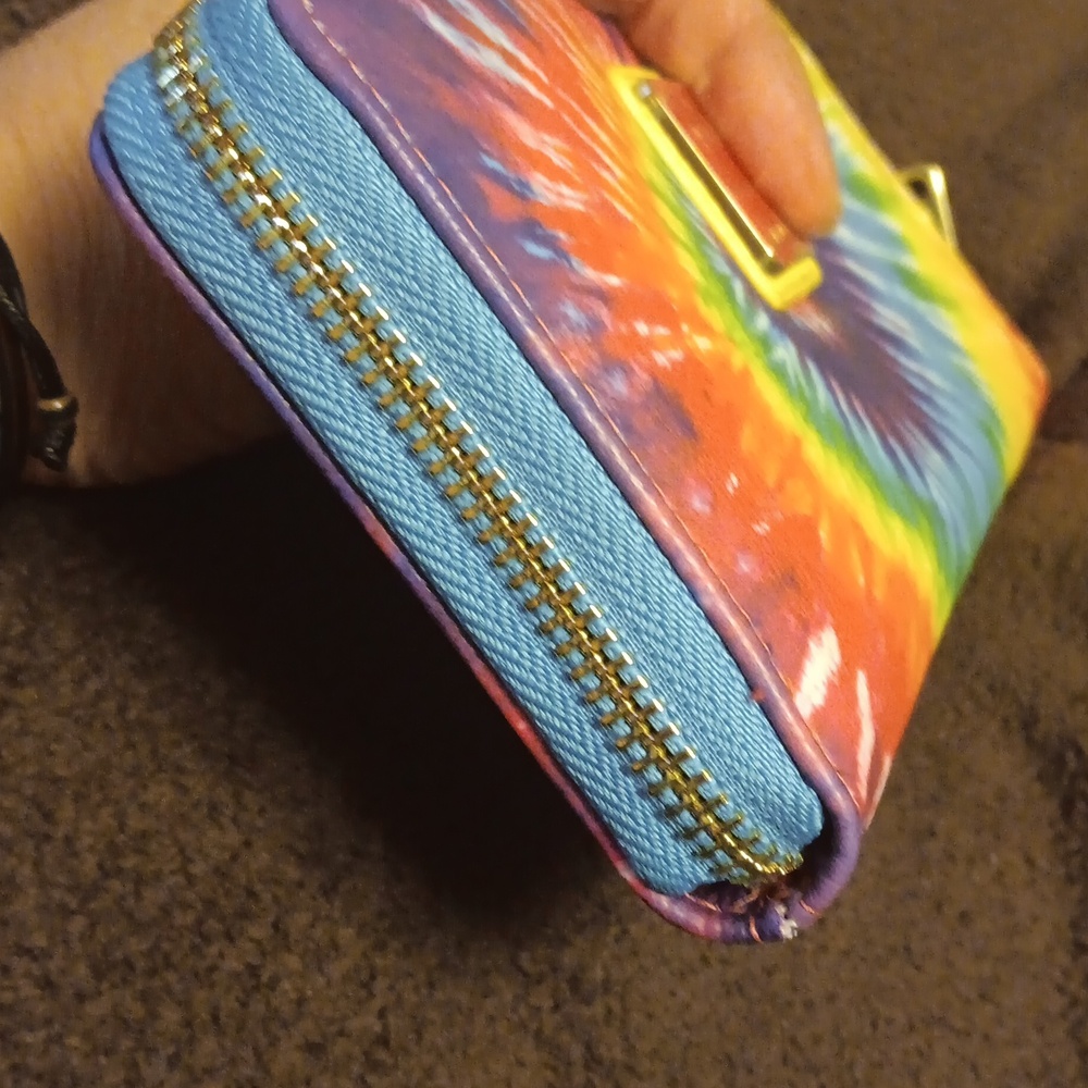 Loungfly Disney wallet - Picture 6 of 13